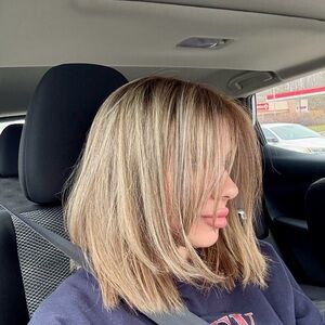 Meet your Posher, Cassandra